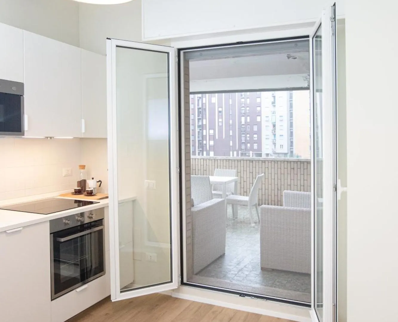 Dreams Exclusive Apartments With Terrace - Free Parking - M1 Station - Near Center 米兰 0*,  意大利